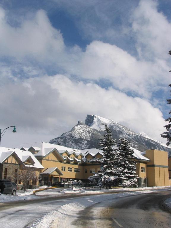 Ywca Banff Hotel Exteriér fotografie