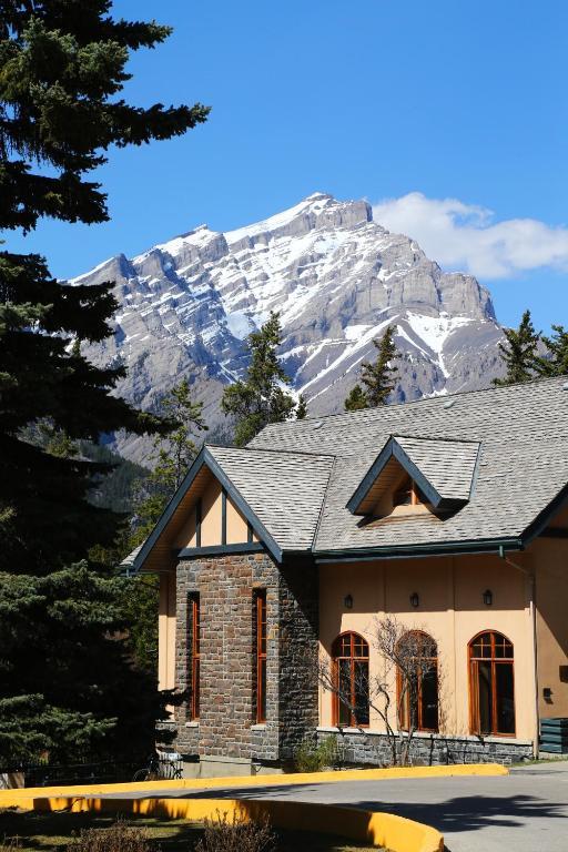 Ywca Banff Hotel Exteriér fotografie